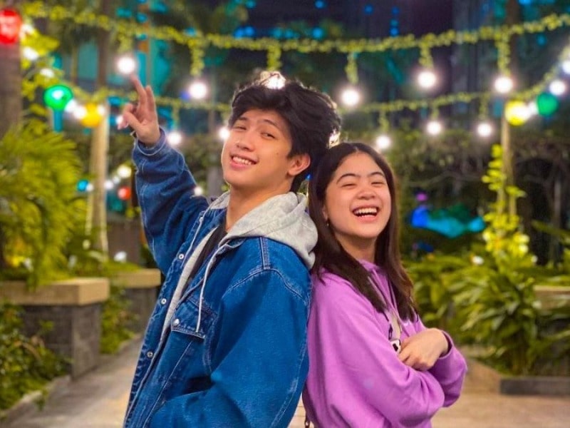 Niana Guerrero posing for the picture with her half brother Ranz Guerrero